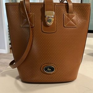 VINTAGE DOONEY & BOURKE PERFORATED BUCKET BAG